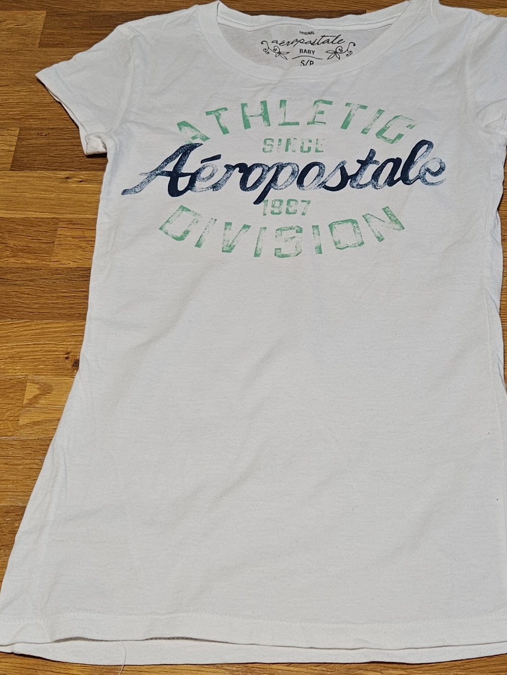 Aeropostale Baby Womens Small White Athletic Division Graphic T Shirt NWOT